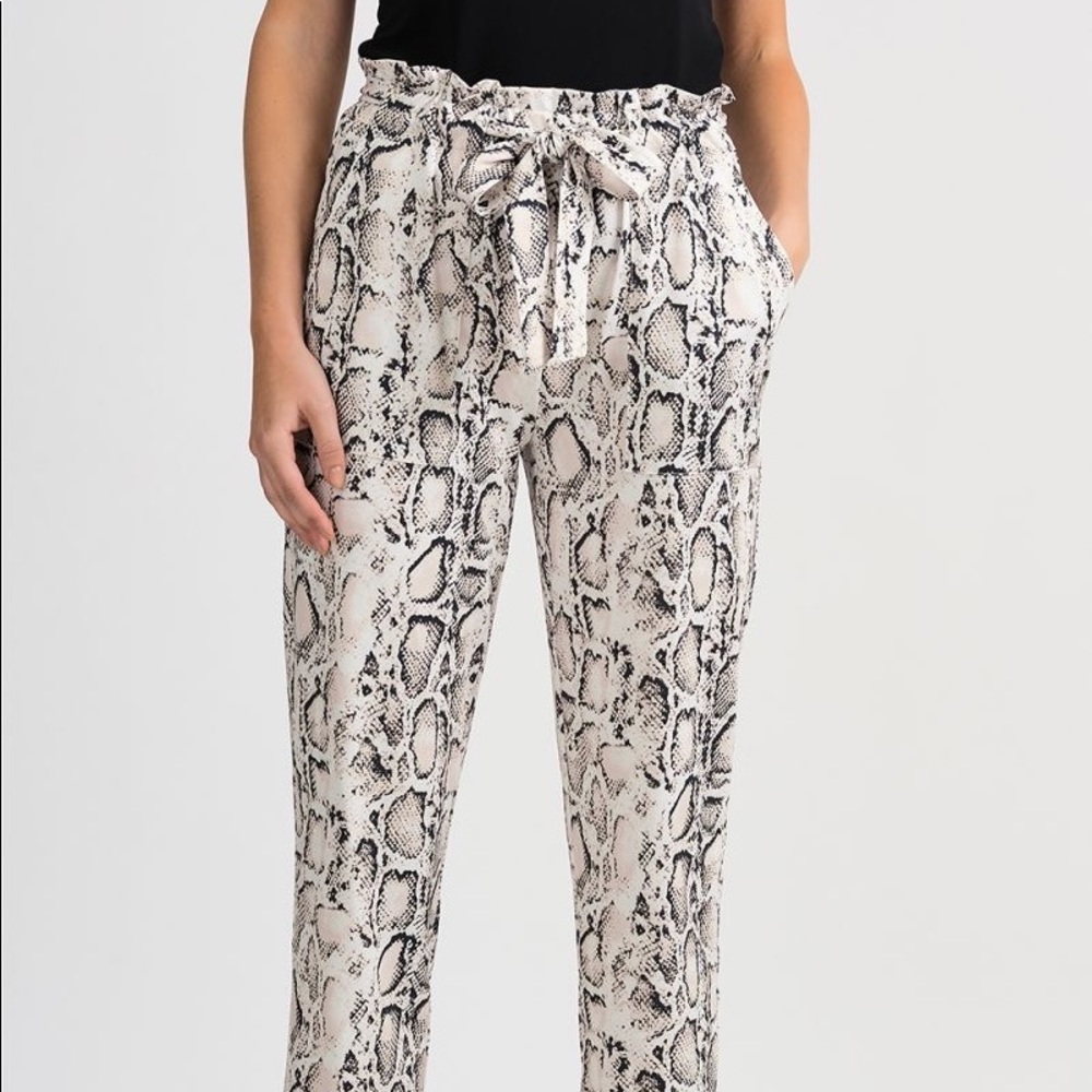 Crop snake Paper bag waist pants